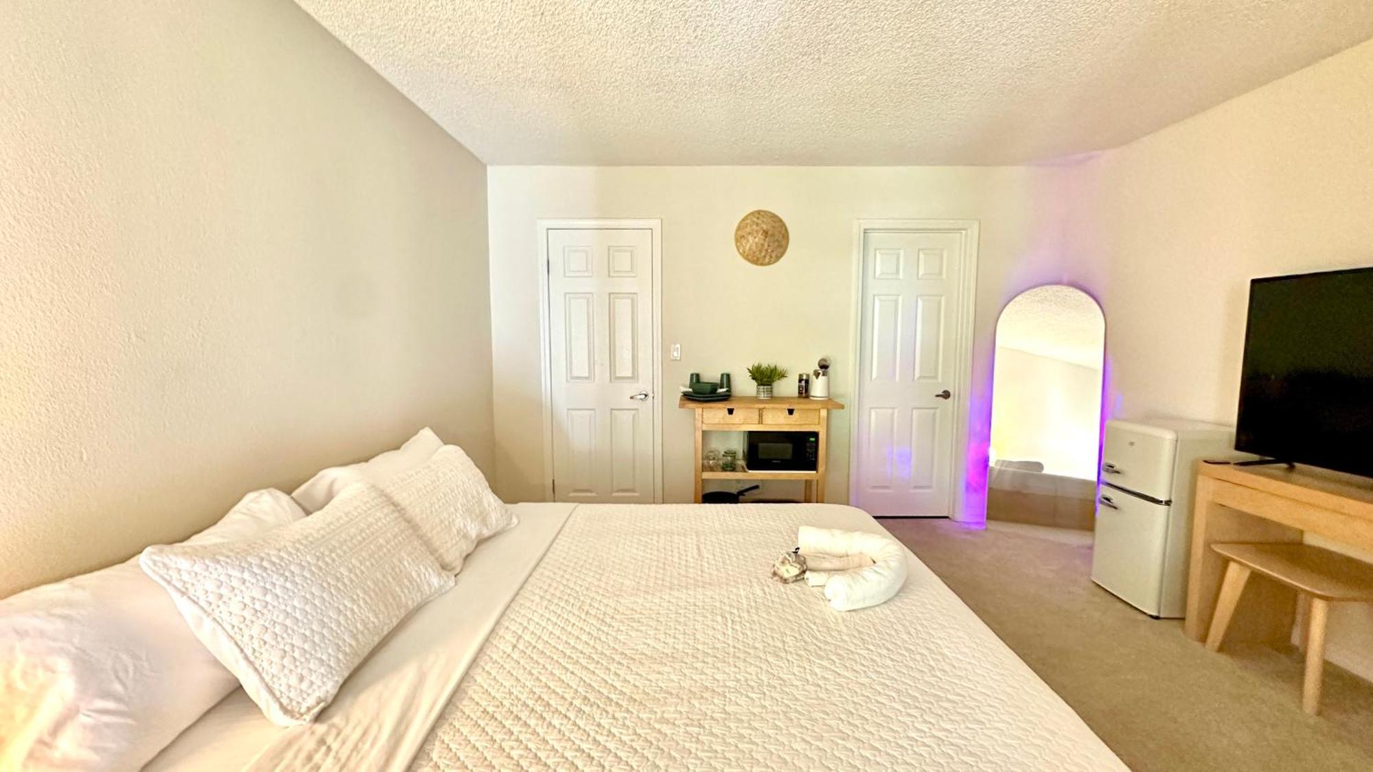 Oceanside Serenity,master Bedroom With Private Bathroom With Free Parking In Mdr Habitación en casa particular