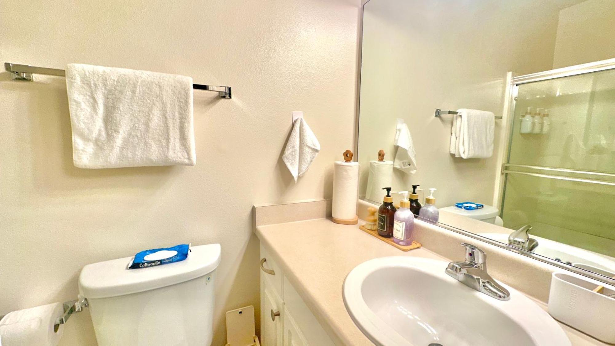 Oceanside Serenity,master Bedroom With Private Bathroom With Free Parking In Mdr Habitación en casa particular *
